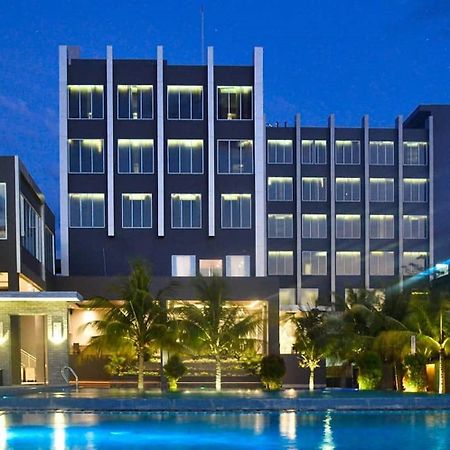 Aston Gorontalo Hotel & Villas מראה חיצוני תמונה